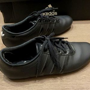 ADIDAS | ORIGINAL | Black Leather | Women's Runner | 6